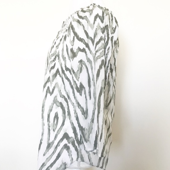 Chico’s zebra print tunic size 0 (small) - Picture 3 of 5